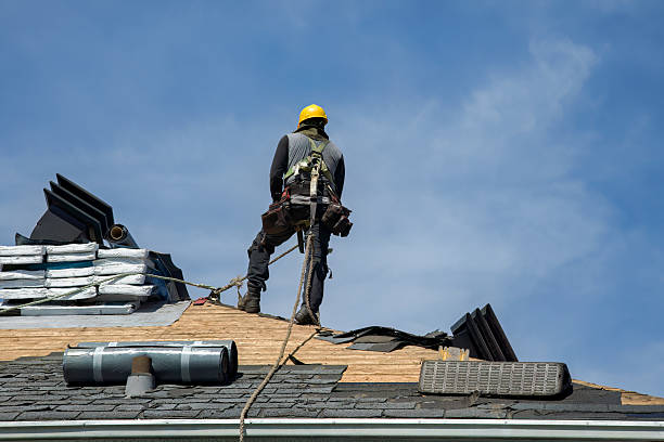 Professional Gutter Installation technician working in Cheswick, PA